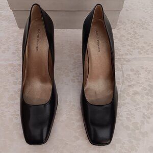 New Marc Fisher Black Leather Pumps
